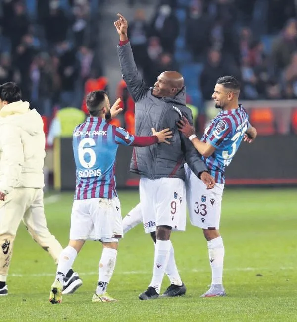 galatasaray-baskani-burak-elmas-bu-sezon-yasananlarla-ilgili-carpici-aciklamalarda-bulundu-1647471679873.jpeg Galatasaray Başkanı Burak Elmas bu sezon yaşananlarla ilgili çarpıcı açıklamalarda bulundu-2