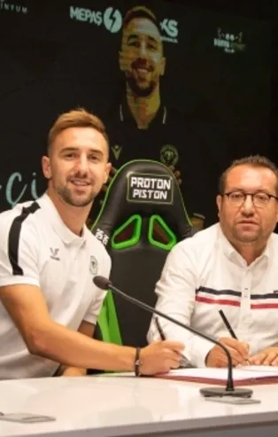 Endri Çekiçi Konyaspor’da