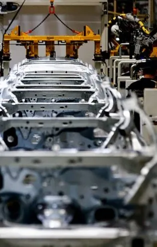 Alman otomotiv sektörüne Rusya ve Ukrayna savaşı darbesi