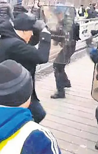 Boksör Christopher Dettinger'den Fransız polisine yumruk