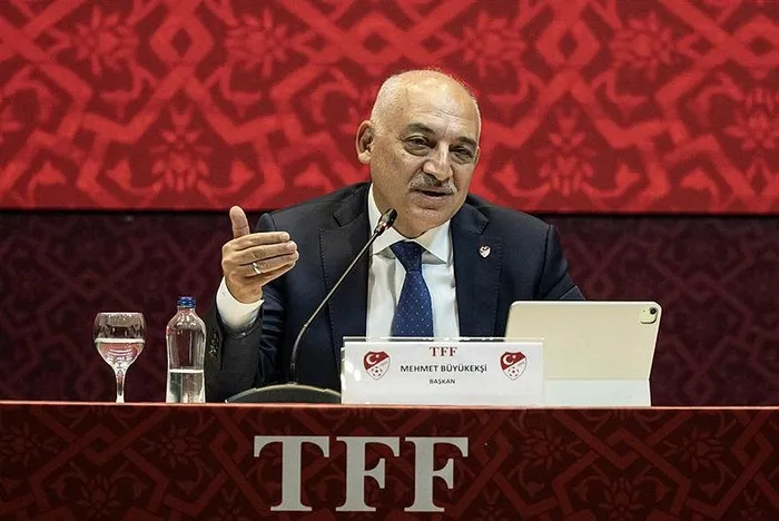ligler-ne-zaman-baslayacak-tff-baskani-mehmet-buyukeksiden-flas-aciklamalar-1702473678864.jpeg Ligler ne zaman başlayacak? TFF Başkanı Mehmet Büyükekşi'den flaş açıklamalar-2