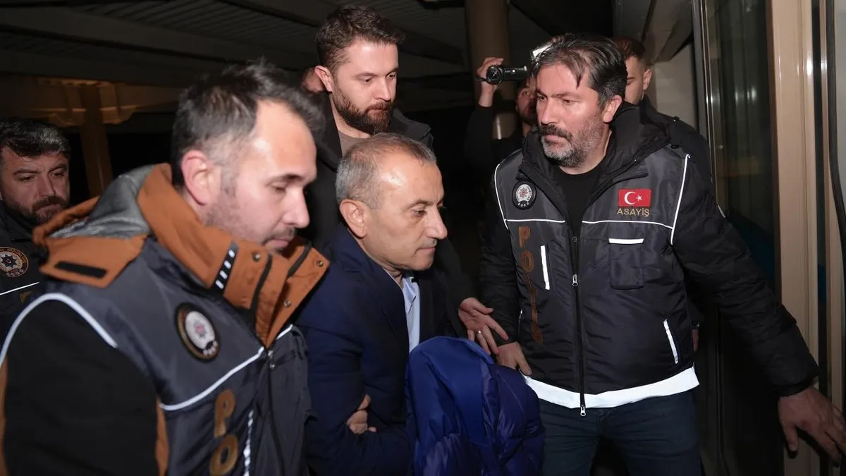 gulistan-doku-sorusturmasinda-17-noktada-40-kilometrelik-alan-tarandi-1777047939416.jpeg Gülistan Doku soruşturmasında 17 noktada 40 kilometrelik alan tarandı! Gülistan Doku dosyasında lüks araç detayı dikkat çekti-10