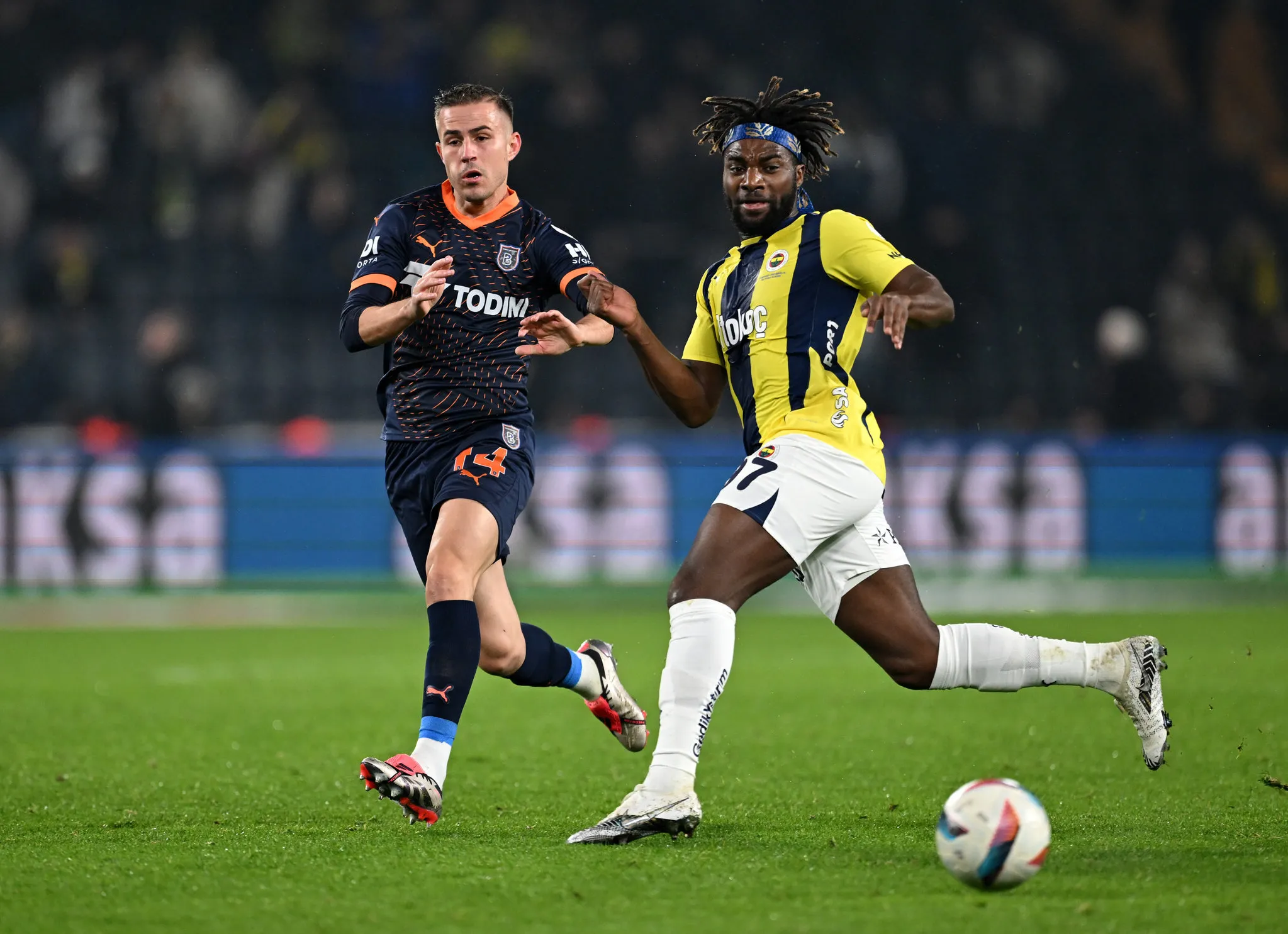 15 milyon euroluk bekleyiş! Fenerbahçe'de Maximin gelişmesi - 5