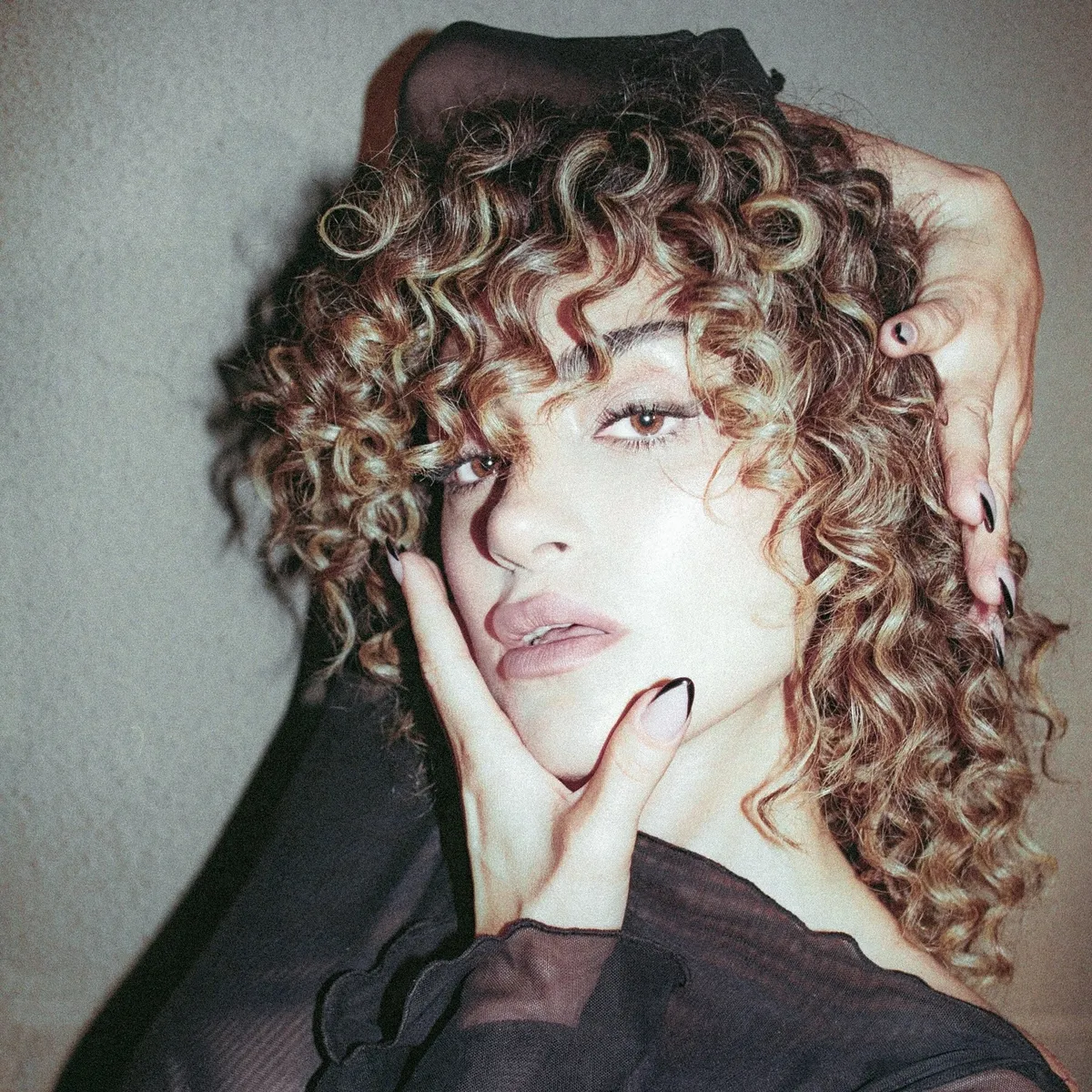 dilan-citak-tatlisesin-hastaligi-ne-okb-itirafi-gundem-oldu-1777026497087.jpg Genç yaşta bu hastalığa yakalandı! İbrahim Tatlıses’in kızı Dilan Çıtak ilk kez açıkladı: “Hayat benim için çok zor”-4