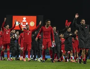 Ay yıldızlı yanardağ