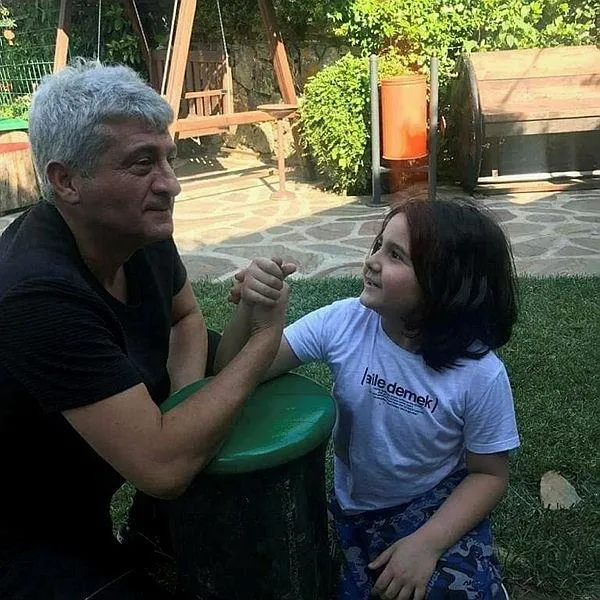 Tuzla’daki feci kaza kamerada! Baba ve 8 yaşındaki oğlu hayatını kaybetti-6