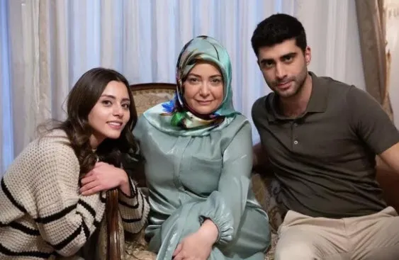Kızılcık Şerbeti'nin Pembe kaynanası Sibel Taşçıoğlu'nun eşi çıka çıka bakın kim çıktı! Meğer eşi Erkan Kolçak Köstendil'in...-2
