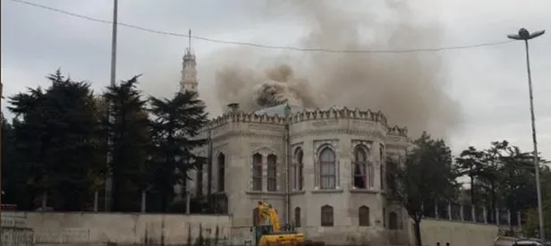 İstanbul Üniversitesi’nde yangın!