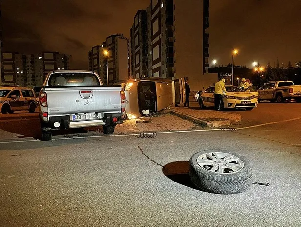 kayserinin-hacilar-ilcesinde-polisten-kacan-supheliler-kaza-yapinca-yakalandi-1647816707019.jpeg Kayseri'nin Hacılar ilçesinde polisten kaçan şüpheliler kaza yapınca yakalandı-3