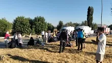 Afyonkarahisarda kontrolden çıkan yolcu otobüsü devrildi