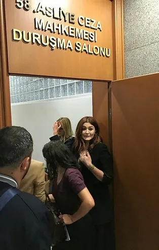 Başörtülü kadınlara "Burası Arabistan mı? Ne geziyorsunuz burada!" diyen Deniz Çakır beraat etti