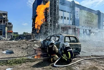 Rusya’dan Harkiv’e saldırı! Zelenski duyurdu: 30’dan fazla kişi yaralandı