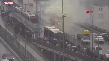 SON DAKİKA: Şişli'de metrobüste yangın