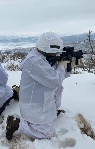 Son dakika: Diyarbakır’da 'Eren Kış-19 Şehit Jandarma Astsubay Üstçavşuş Selçuk Acar Operasyonu' başlatıldı
