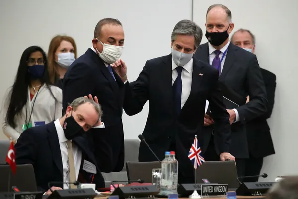 ingiltere-disisleri-bakani-raab-ingiliz-savas-gemileri-kirim-rotasini-kullanmaya-devam-edecek-1625611899664.jpg İngiltere Dışişleri Bakanı Raab: İngiliz savaş gemileri Kırım rotasını kullanmaya devam edecek-1