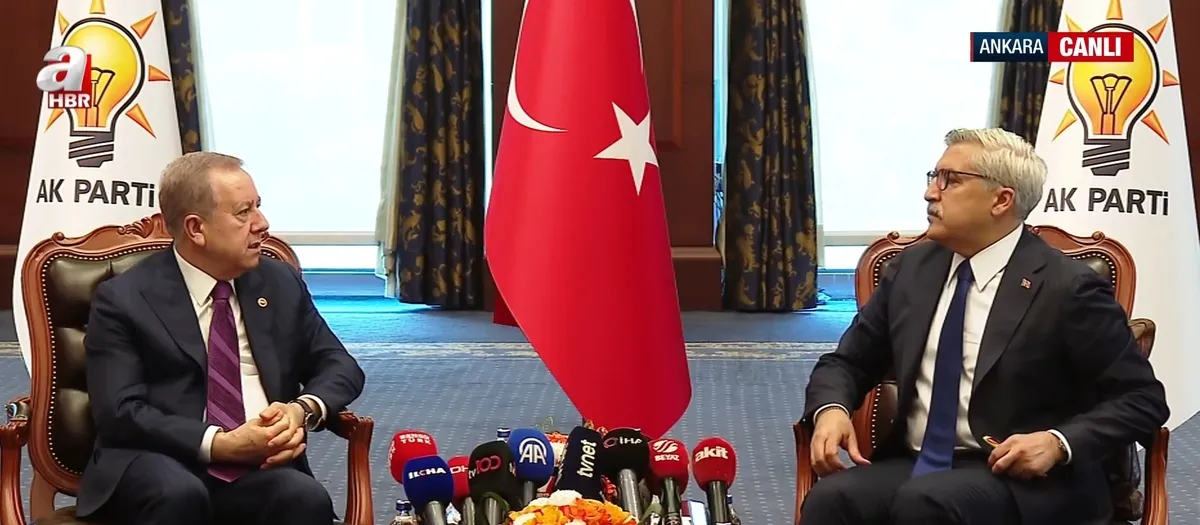 siyasette-bayram-havasi-ak-parti-ve-chp-arasinda-3-bayram-sonra-ilk-ikinci-konuk-mhp-1779951991221.jpeg Siyasette "bayram" havası! AK Parti ve CHP arasında 3 bayram sonra ilk | İkinci konuk MHP | Görüşmelerde "iç cephe" vurgusu-3