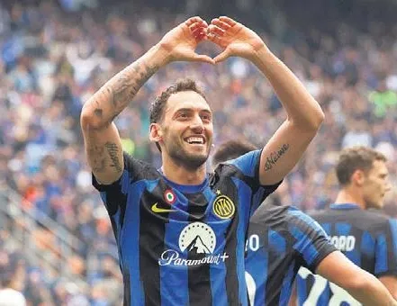 4 dakikada maçı aldı