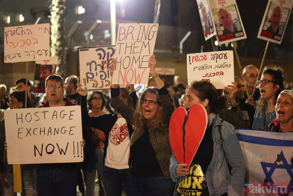 İsrailli esirlerin ailelerinden katil Netayahu'ya tepki yağmaya devam ediyor: Bakanlık yakındaki yolu 241 saniye boyunca trafiğe kapattılar - 29