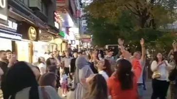 Çankaya'da klip çekimi sırasında binadan para atıldı: Yere saçılan paralar sebebiyle kalabalık oluştu