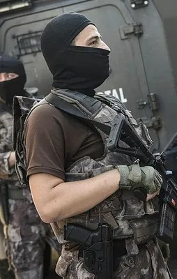 İstanbul'da şafak operasyonu
