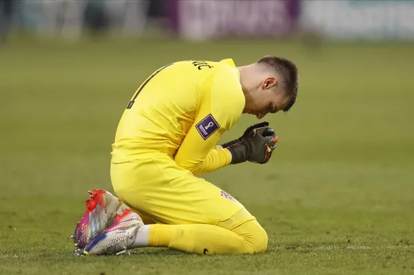 fenerbahce-hirvat-kaleci-icin-zagreb-ile-masaya-oturdu-iste-fenerin-livakovic-teklifi-1685311778354.jpeg Fenerbahçe Hırvat kaleci için Zagreb ile masaya oturdu: İşte Fener’in Livakovic teklifi...-4