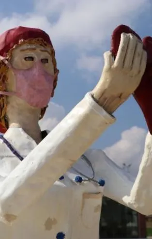 CHP'li Merkezefendi Belediyesi'nde tartışma yaratan heykeller kaldırıldı