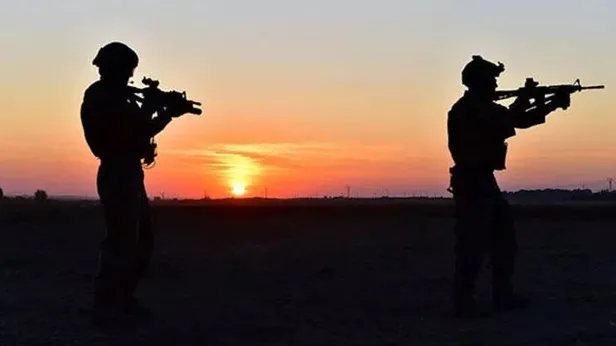 son-dakika-pkkda-cozulme-suruyor-1-terorist-daha-guvenlik-guclerine-teslim-oldu-1650996555489.jpeg Son dakika: PKK'da çözülme sürüyor! 1 terörist daha güvenlik güçlerine teslim oldu-3