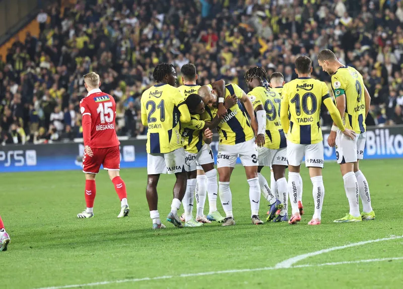 Spor yazarları Fenerbahçe - Sivasspor maçını değerlendirdi! "Sen insan mısın?" - 9