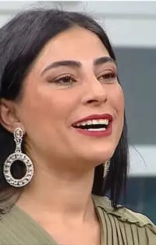 Gelinim Mutfakta Yeşim kimdir, kaç yaşında? 6 Ekim Çarşamba Gelinim Mutfakta günün birincisi kim oldu? Çeyrek altın…