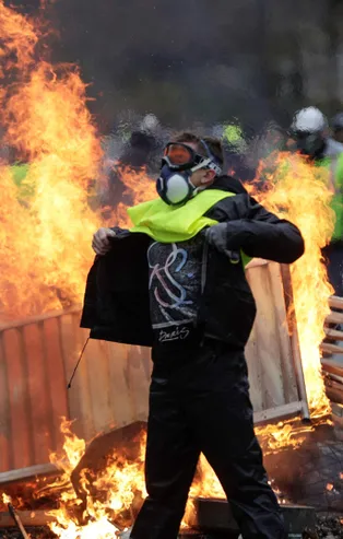 Fransız basınından darbe iddiası