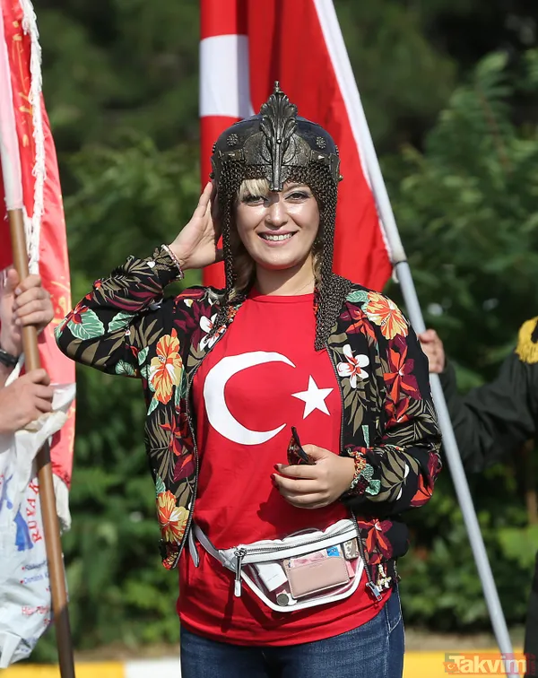 İstanbul'da vatandaşlar Atatürk Havalimanı'na akın etti! Alan doldu taştı - 48