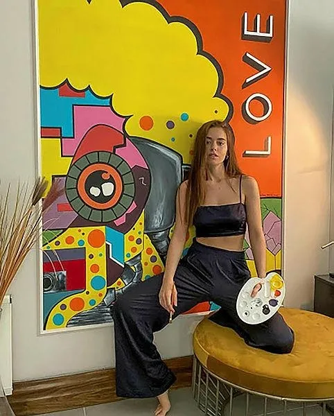 Bulgari’den Türk oyunculara pahalı jest! Maraşlı’nın yıldızı Alina Boz ile Bensu Soral’ı Instagram'dan paylaştılar-4