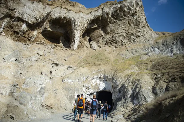 Iğdır'daki Tuz Dağı turistlerin yeni adresi oldu-4