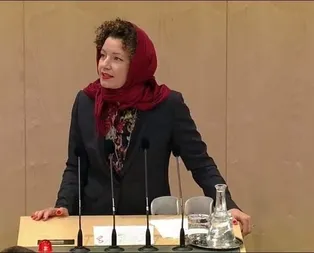 Avusturyalı vekil Martha Bissmann başörtü yasağını protesto edip Meclis’te başörtüsü taktı