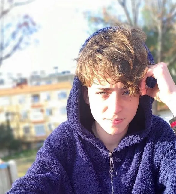 Antalya'da korkunç son: 17 yaşındaki Yiğit, öğretmeninin evinde ölü bulundu-5