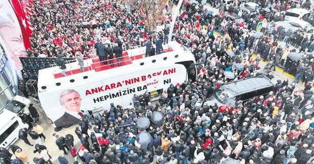 Bu haber sadece TAKVİM'de: Mansur Yavaş CHP'ye rest çekti! Afişlerinden logoyu sildi, mitinglerinde CHP bayrağına sansür uyguladı!