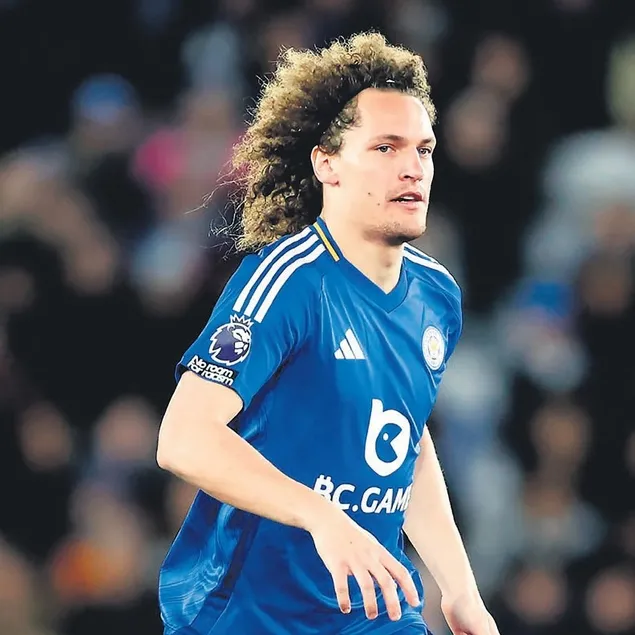 Kartal Faes için masada