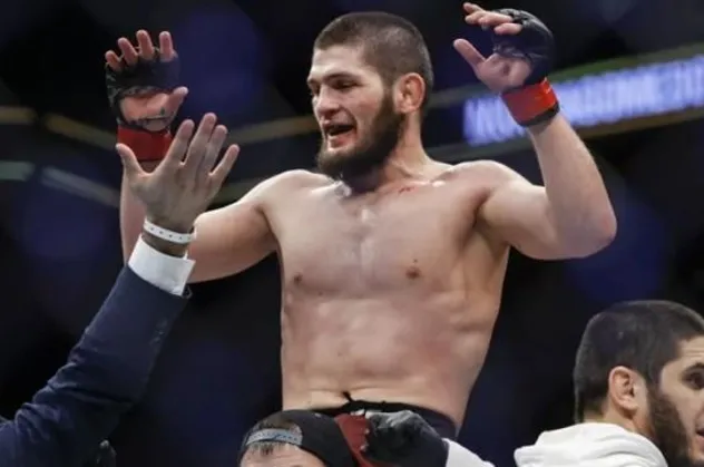 Khabib, ünlü boksör Floyd Mayweather'a meydan okudu!