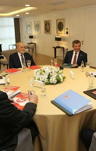 Nevşin Mengü'den 6'lıya isyan! "Kukla Cumhurbaşkanı" sistemini beğenmedi yeni sistem istedi