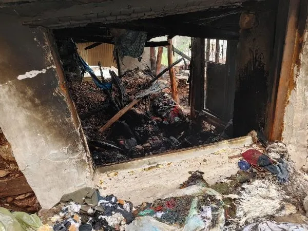 Konya'daki yangında anne ve oğlunun cansız bedenine ulaşıldı-5