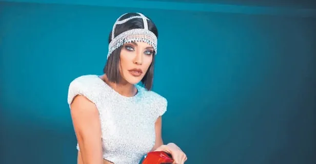 Sivri dilli sunucu Deniz Akkaya bu kez diline Hadise'yi doladı! "Beyonce'nin kötü bir replikasıdır""