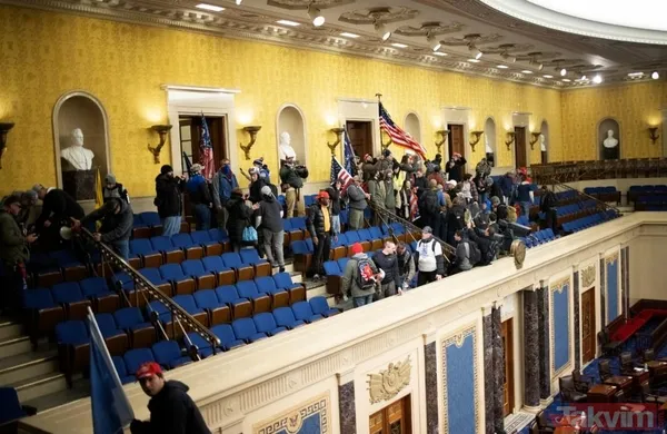 ABD'de 6 Ocak baskını! Protestocular Kongre binasına nasıl girdi? Son dakika görüntüleri şoke ediyor - 15