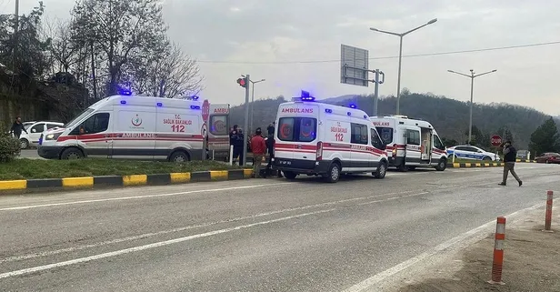 Zonguldak'ta kaza! Tır, depremzedeleri taşıyan araca çarptı