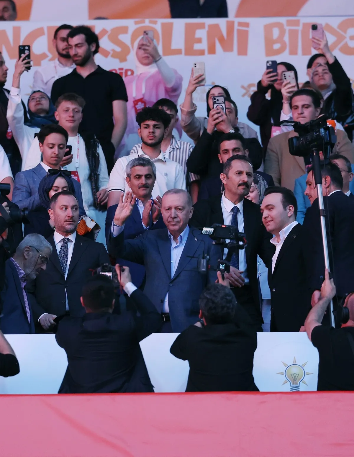 Başkan Erdoğan’dan gençlere Türkiye Yüzyılı mesajı: Gençler güçlüyse millet de devlet de güçlü-5
