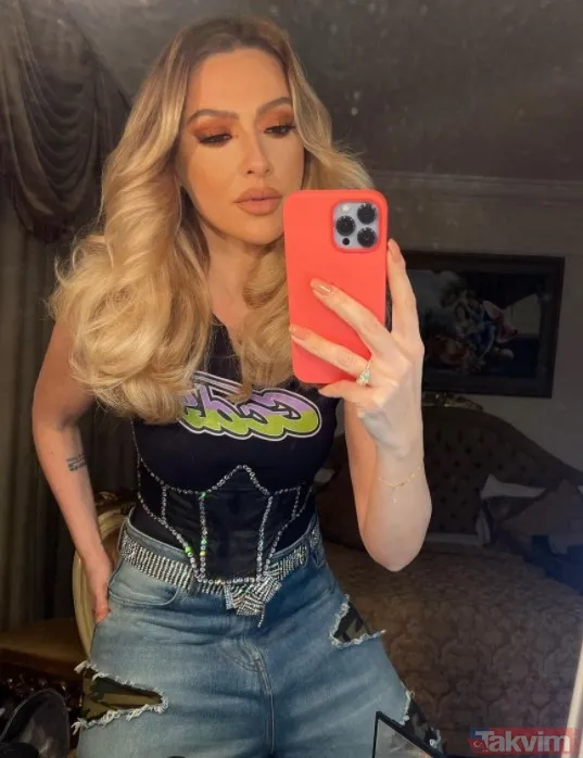 Hadise hamile mi? Müstakbel eşi Mehmet Dinçerler ile tatil dönüşü görüntülenen Hadise karnını gizledi o detay gözlerden kaçmadı - 33