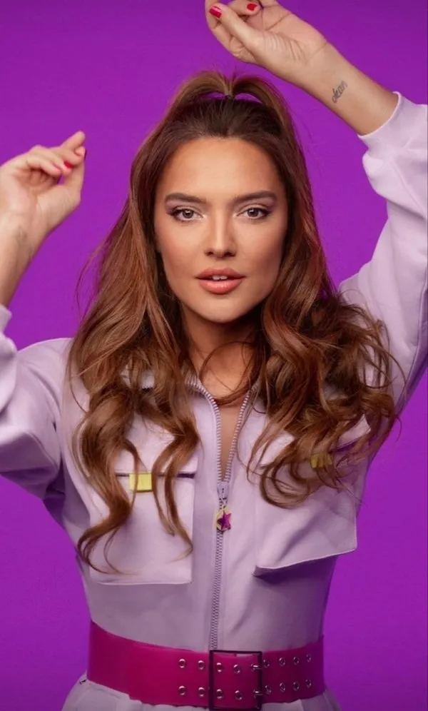 Demet Akalın'ın tuvaletini İbrahim Tatlıses'in programında kim pisletti? İrem Derici 'Ben değilim' deyince... Günlerdir konuşuluyordu bu iddia şaşırttı-5