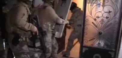 icisleri-bakani-ali-yerlikaya-duyurdu-22-ilde-es-zamanli-baskin-179-supheli-yakalandi-1707910422599.jpeg İçişleri Bakanı Ali Yerlikaya duyurdu: 22 ilde eş zamanlı baskın: 179 şüpheli yakalandı-4