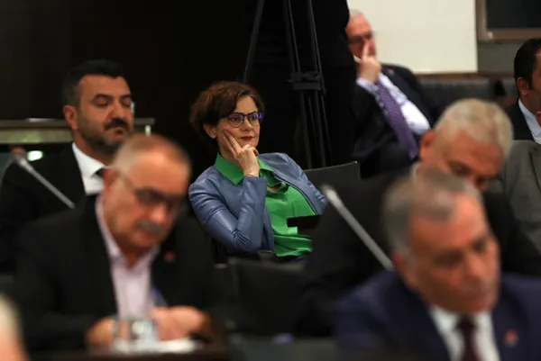 CHP'de İstanbul savaşı: Kemal Kılıçdaroğlu'ndan Mustafa Sarıgül hamlesi! Ekrem İmamoğlu'nun zorlu imtihanı-14