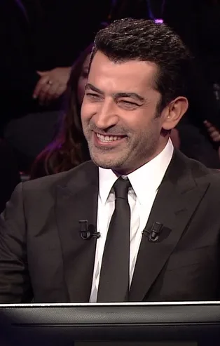 Hangisini diyen kişi, kelimeleri mecaz anlamıyla değil, sözlükteki gerçek anlamıyla kullanmış ve şeftali ağaçlarının bu yıl meyve vermediğini söylemiş olur?