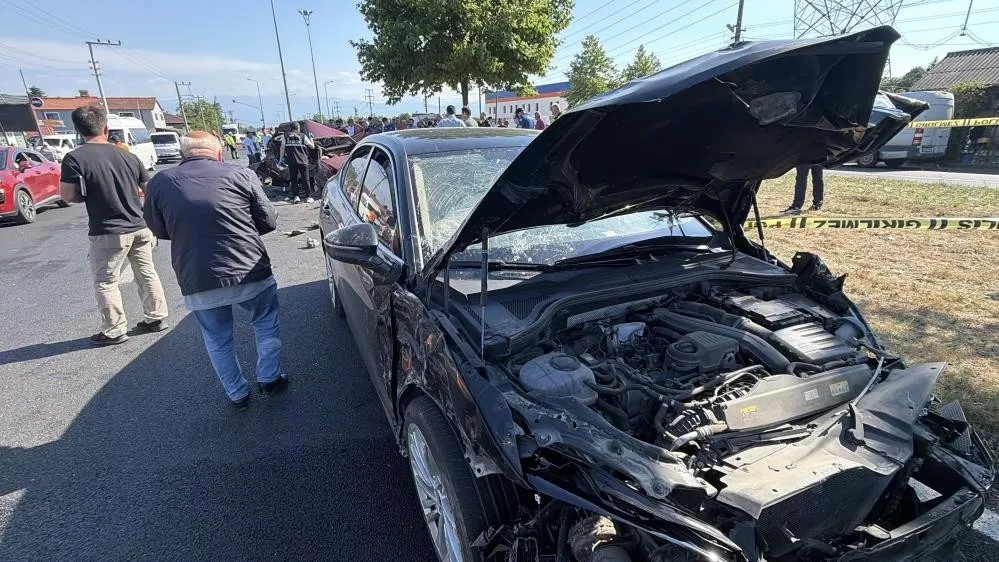 1782399331020.jpeg Düzce'de milletvekilinin kullandığı araç kazaya karıştı: 1 ölü, 2 yaralı-4